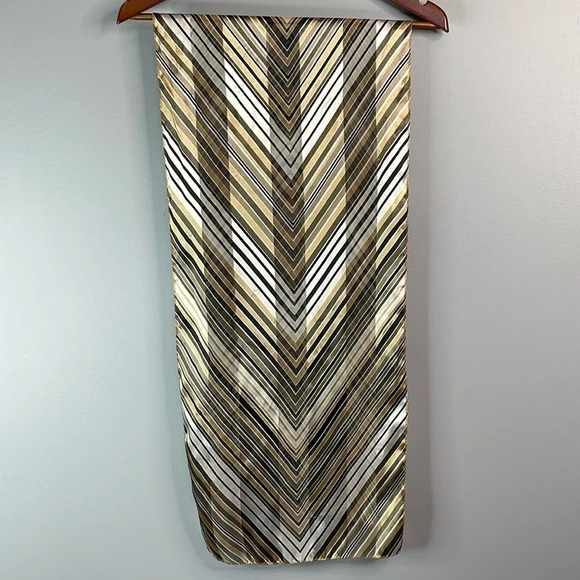 VINTAGE Chevron Pattern Print Satin Rectangular  Scarf Neutral Brown Semi Sheer - Picture 3 of 9